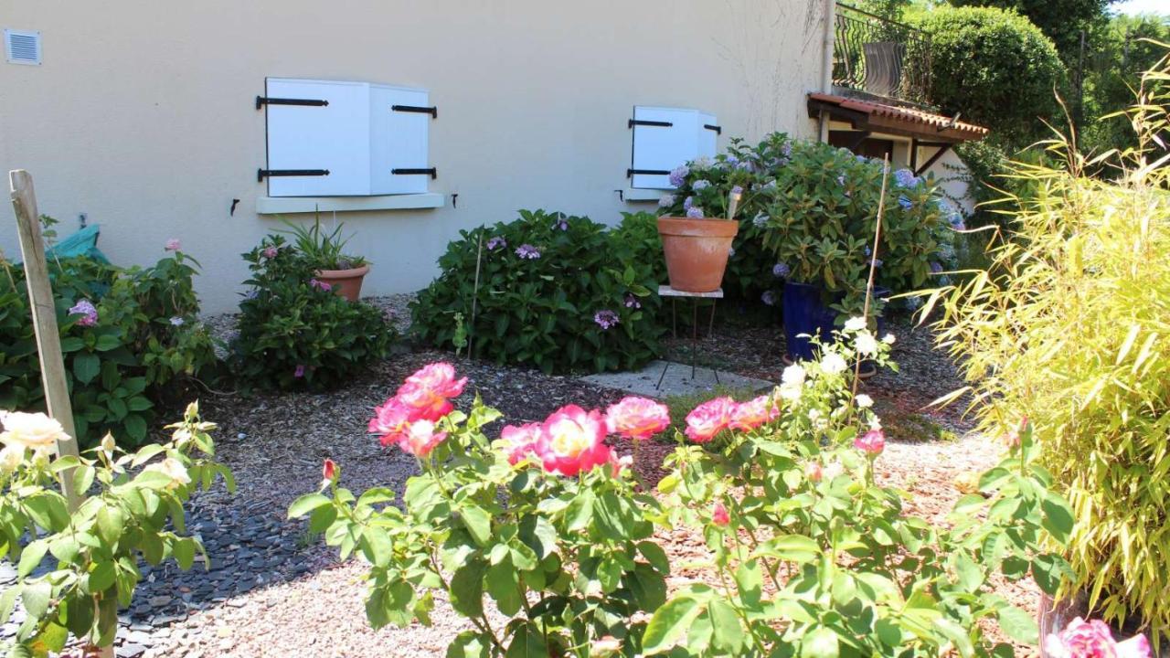 Bed and Breakfast La Salamandre De Chazelles 16 Exterior foto
