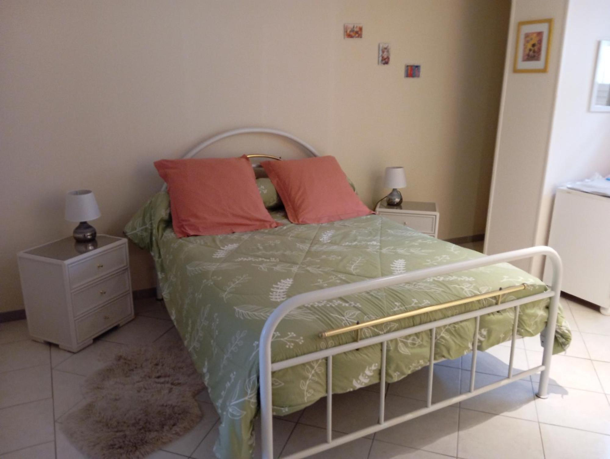 Bed and Breakfast La Salamandre De Chazelles 16 Exterior foto